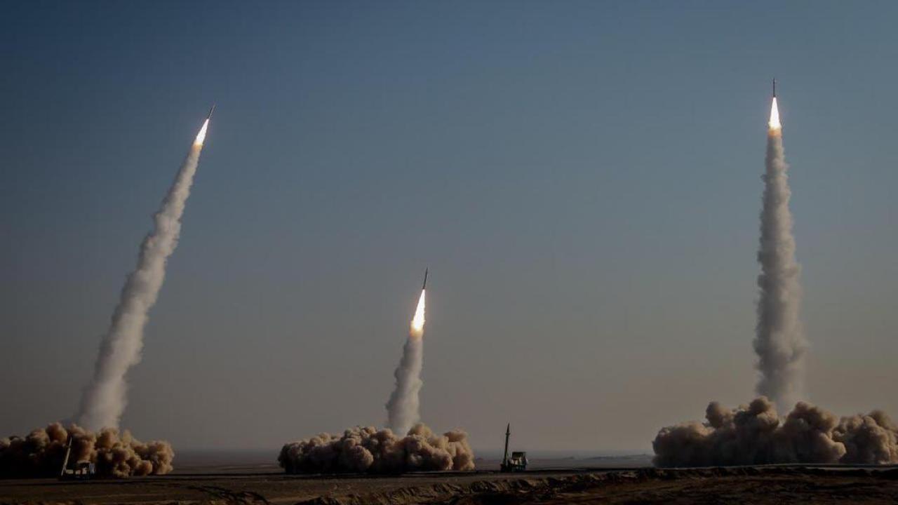 iran-balistik-fuzeleri-2212900.jpg