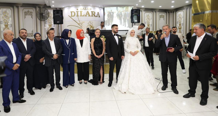 yasar-dugun-3-1757259805-864-x750.jpeg