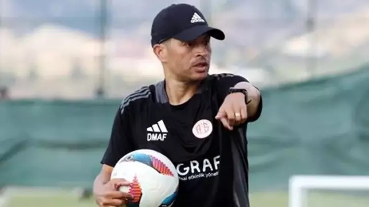 Alex de Souza, Operario'nun yeni teknik direktörü oldu