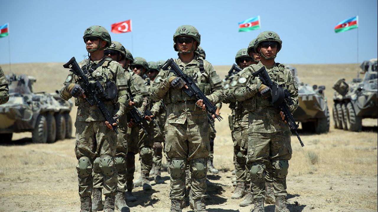 azerbaycan-asker-aa-2374280.jpg
