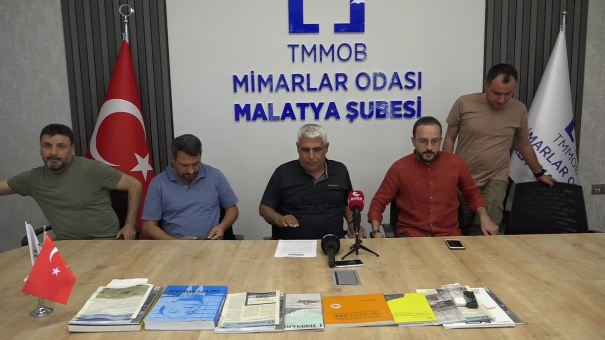 TMMOB Malatya: Deprem dönüşüm süreci en az bir yıl uzatılmalı