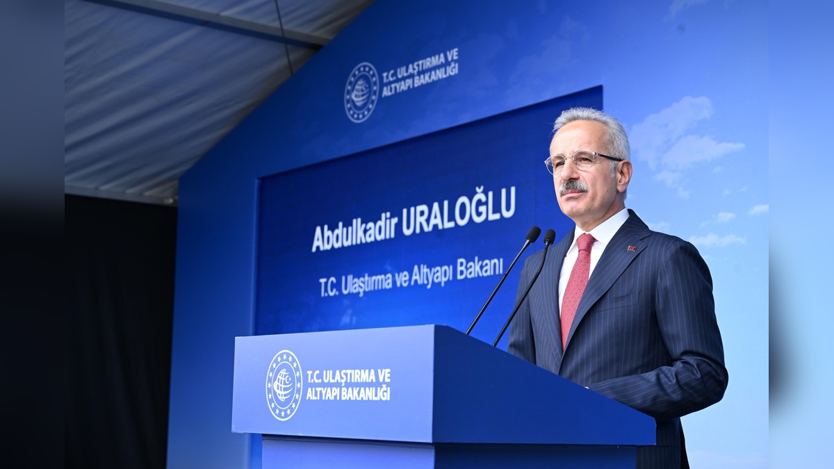 Uraloğlu: İstanbul Havalimanı'nda rekor kırdık