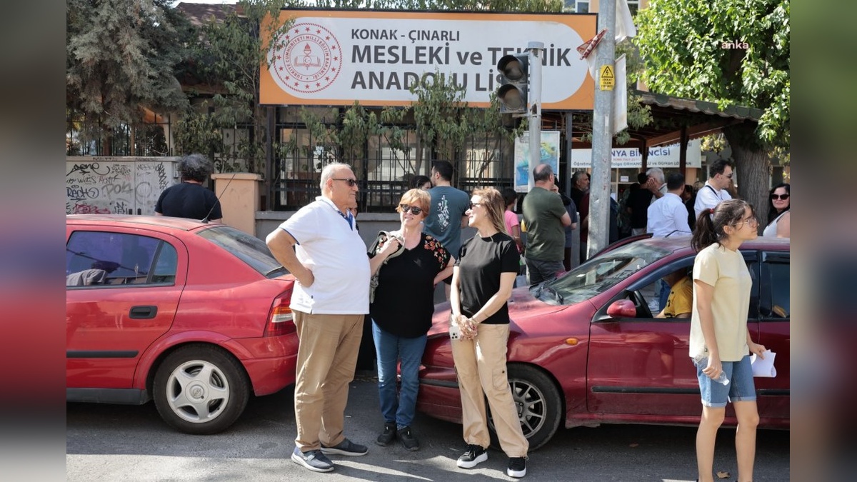 Konak Belediyesi YKS'de öğrencilere destek oldu