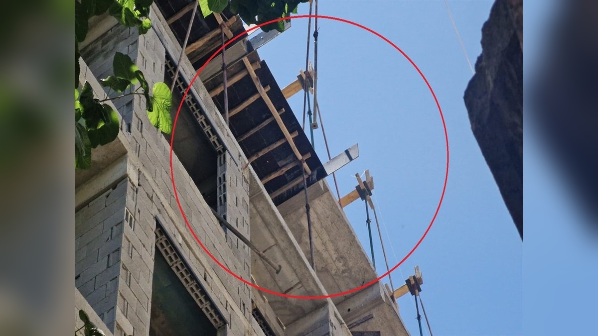 Diyarbakır'da inşaattan düşen iki işçi hayatını kaybetti