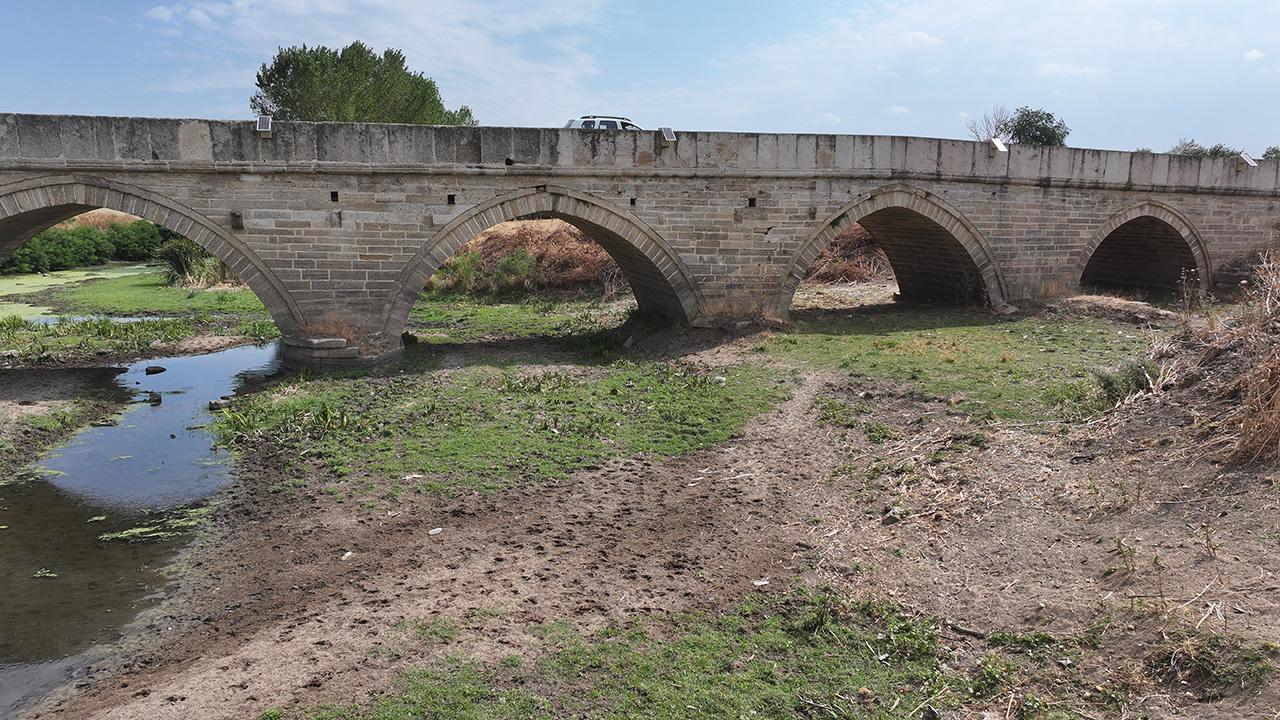 tunca-nehri-kuraklik-aa-2386640.jpg