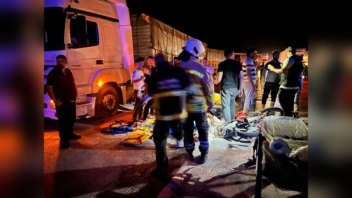 Mardin'de motosiklet-TIR kazası: 1 ölü, 1 ağır yaralı