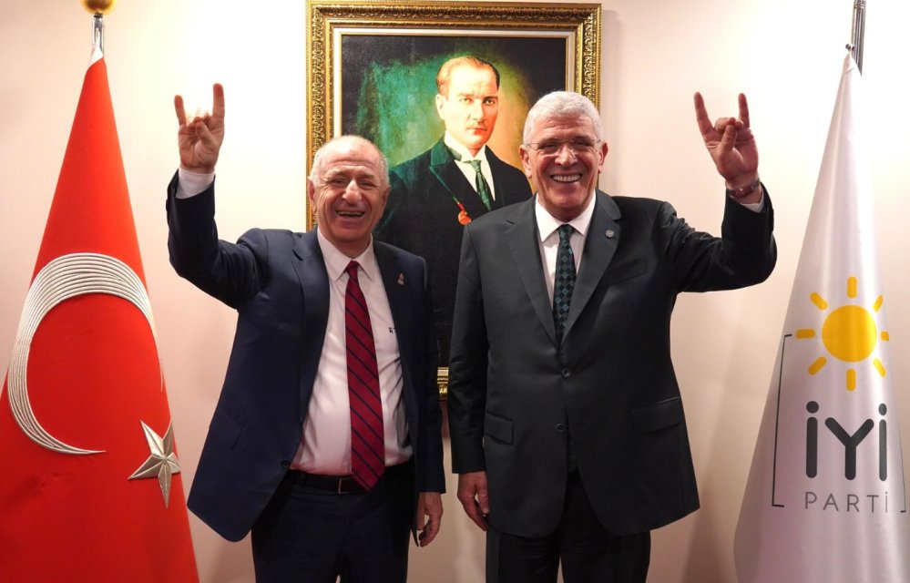Dervişoğlu, Özdağ beraber Bozkurt yapınca sosyal medyadan tek ses yükseldi: Milliyetçi İttifak gelsin!