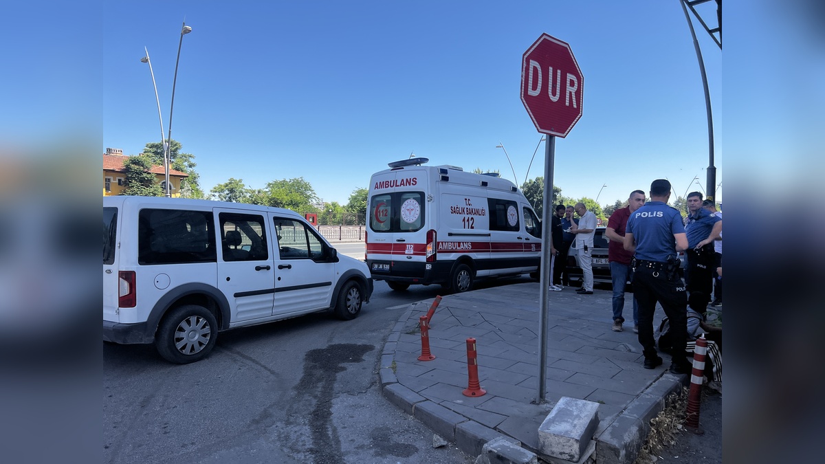 Kayseri'de çocuk kavgası bıçaklı kavgaya dönüştü: 1 yaralı