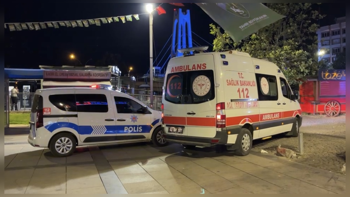 İzmit'te bıçaklı kavgada 17 yaşında genç yaralandı