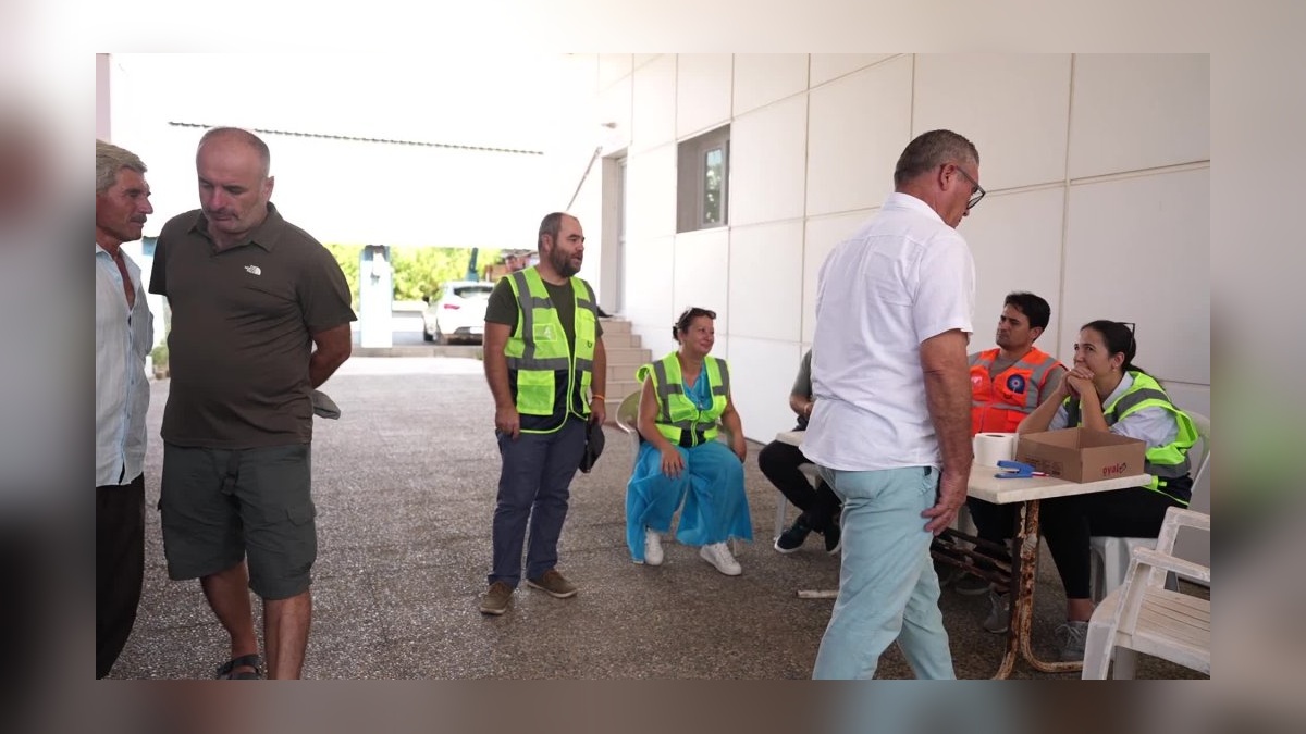 Antalya'da çiftçilere 10 ton kaolin kili hibe edildi
