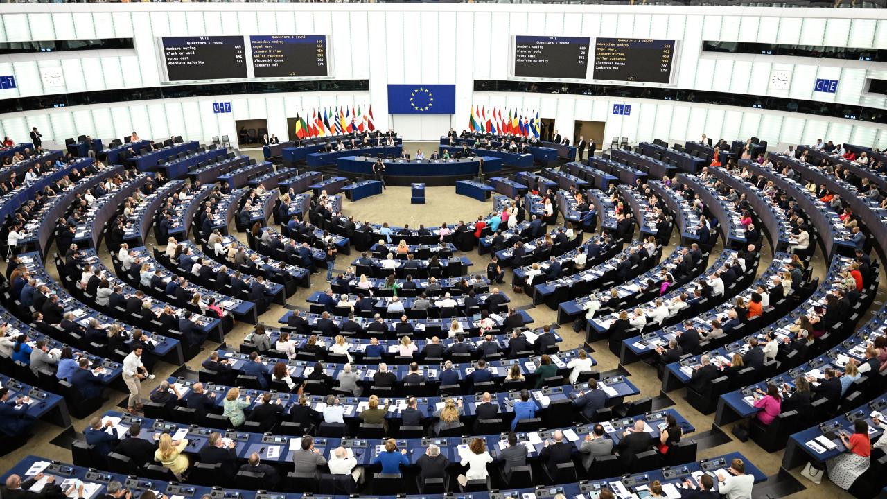 ap-in-strasbourg-aa-2372428.jpg