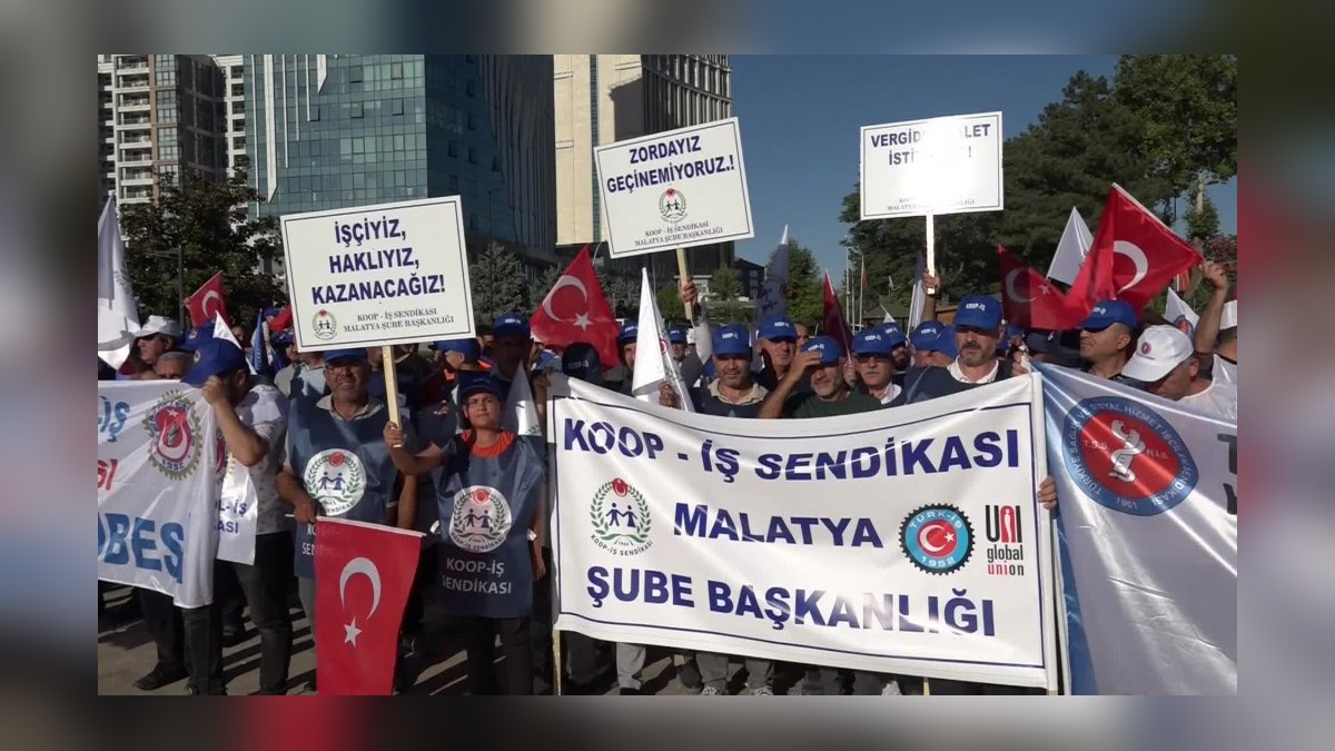 Malatya'da Türk-İş'ten toplu sözleşme protestosu: 'Haklarımız teslim edilene kadar mücadele edeceğiz'