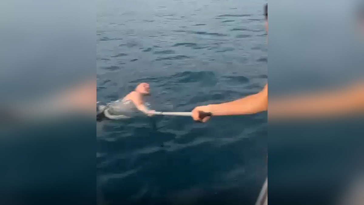 Alanya'da alkollü Ukraynalı denize düştü: Tekneciler kurtardı