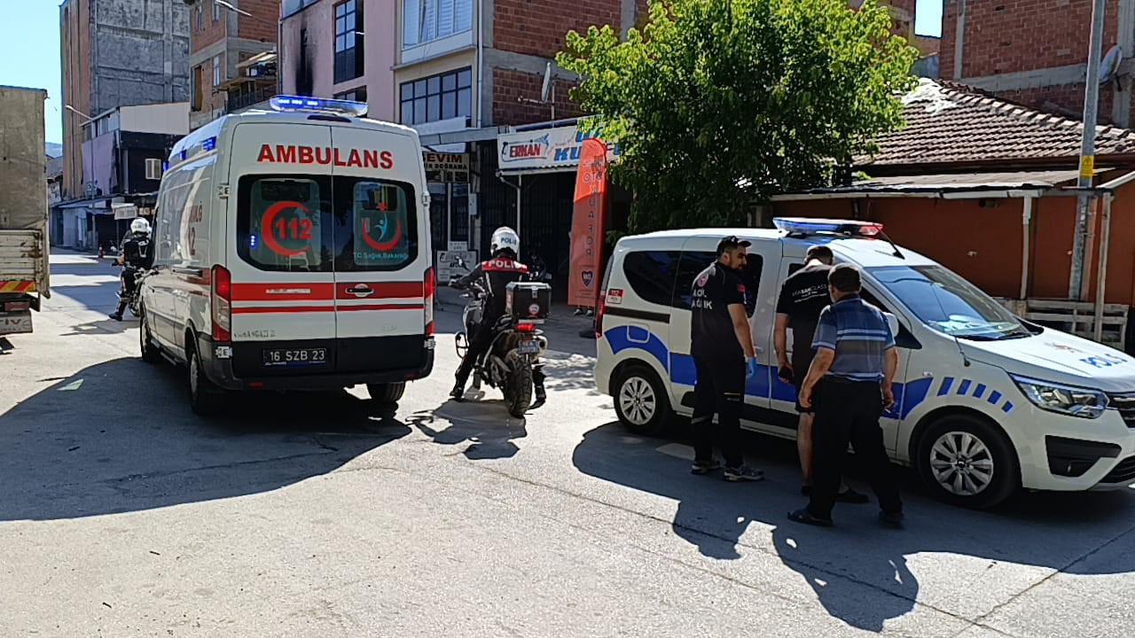 ambulans-polsi-2377304.jpg