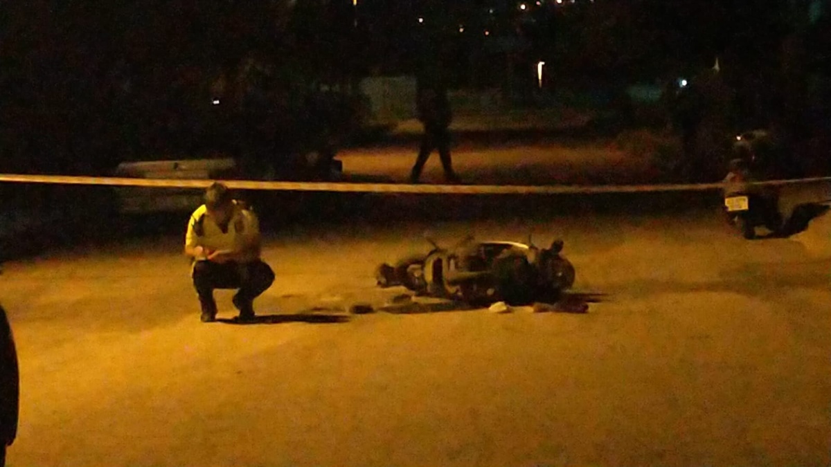 Gölcük'te motosiklet kazası: 1 ölü, 1 ağır yaralı
