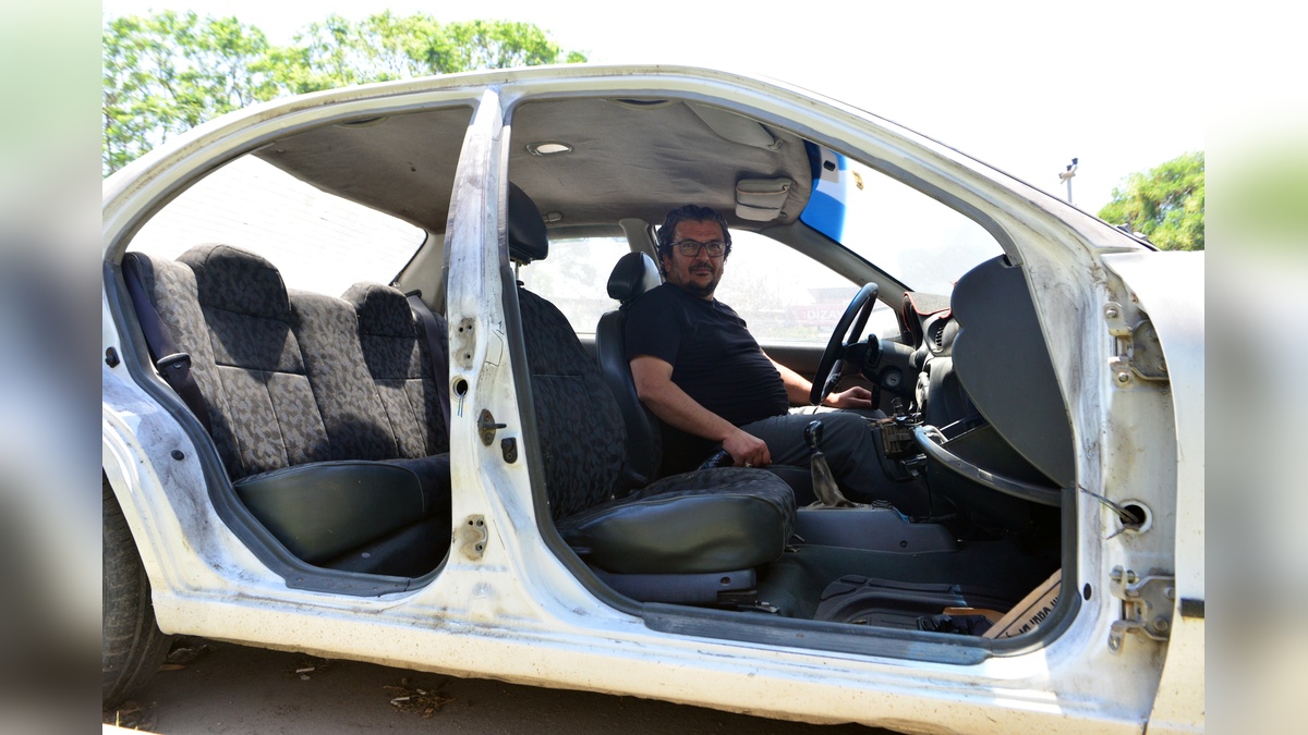 Adana'da otomobilin kapıları çalındı: Gazeteci Baysal, 'Görüntülerde şaşırdım'