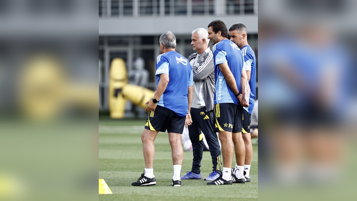 Fenerbahçe, Feyenoord maçı hazırlıklarına devam ediyor