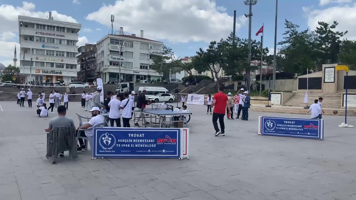 Yozgat'ta Gençlik ve Spor Festivali: Cumhuriyet Meydanı'nda sportif etkinlikler