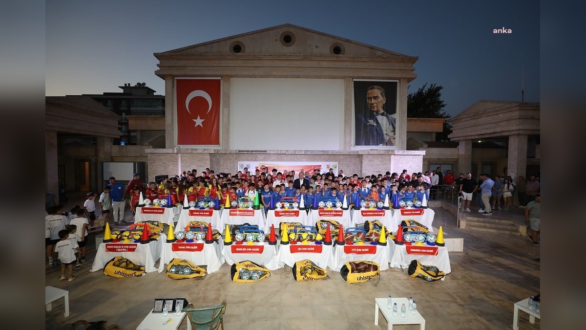 Menderes Belediyesi amatör kulüplere malzeme desteği sağladı