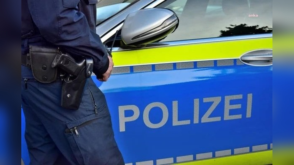 Hamburg'da otobüste bıçaklı kavga: Dört yaralı