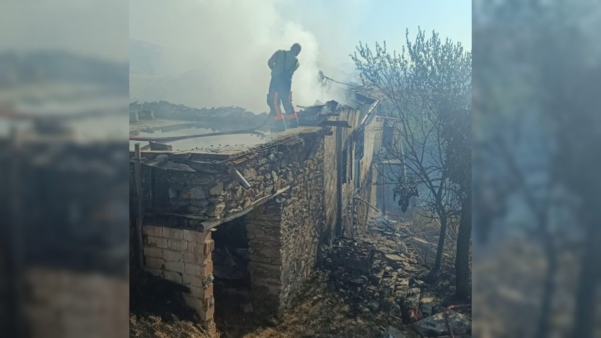 Malatya'da ev yangını: 4 evde hasar daha da büyüdü