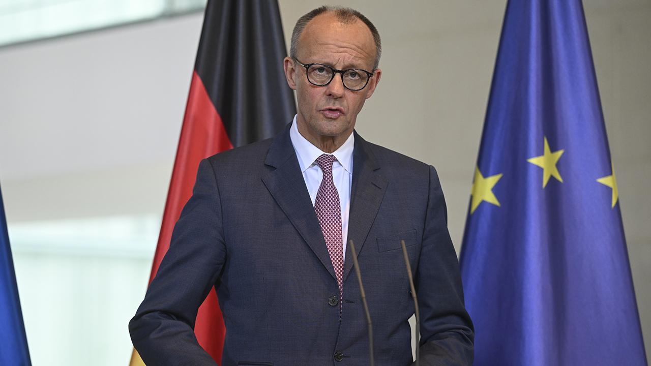 merz-aa-2373473.jpg