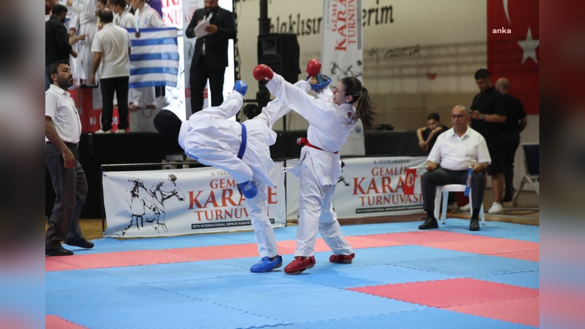 Gemlik'te 6. Uluslararası Karate Turnuvası başladı