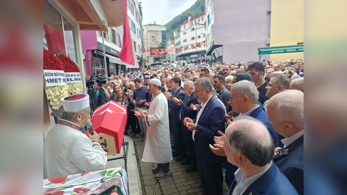 Mustafa Demir Şalpazarı'nda toprağa verildi