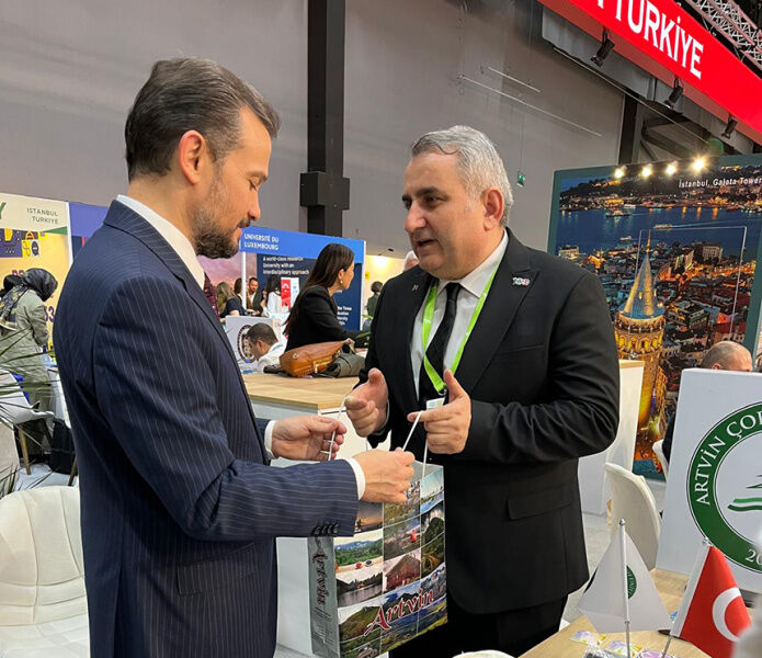 AÇÜ Heyeti EAIE 2025 Konferansı’nda1