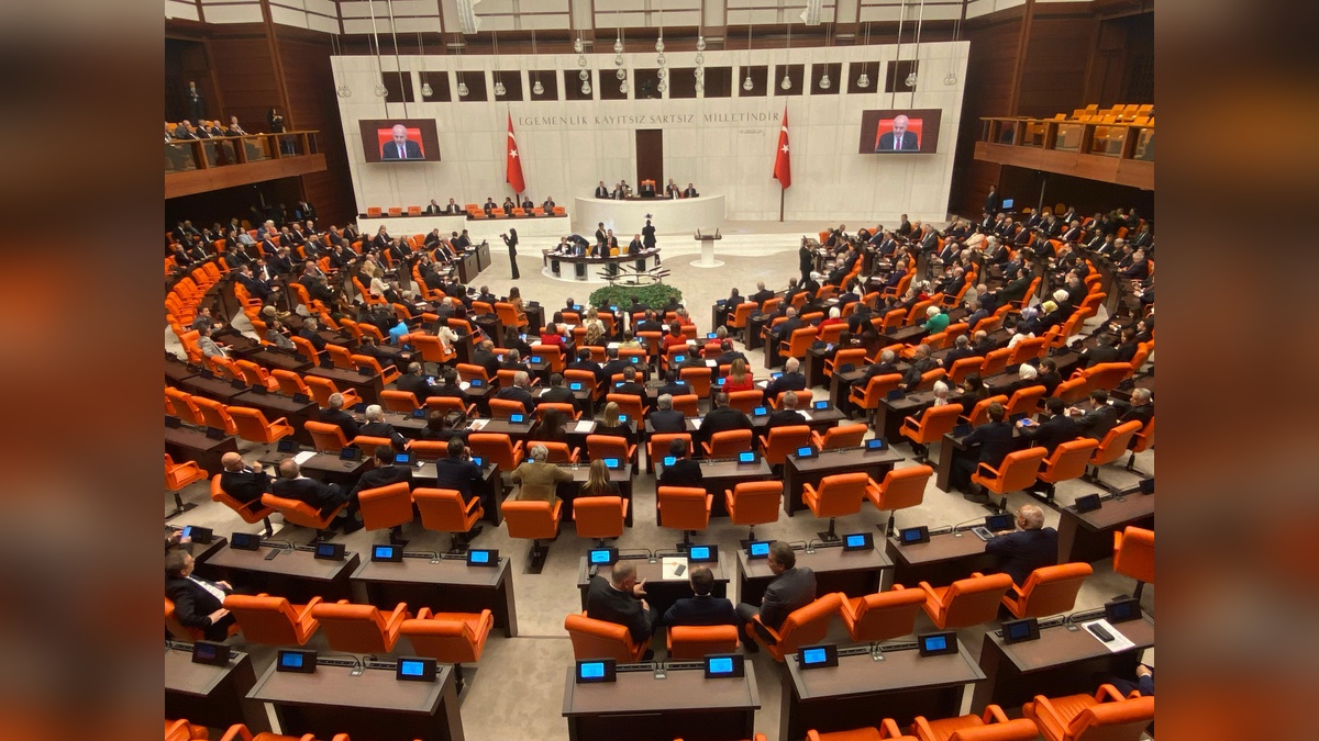 TBMM Genel Kurulu'nda emekli aylığı ve askeri yaş haddi düzenlemesi görüşülecek