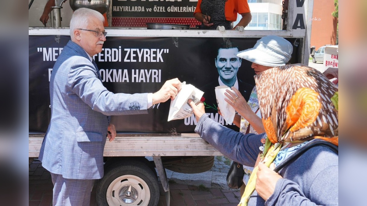 Manisa Büyükşehir Belediye Başkanı Zeyrek, Burhaniye'de lokma hayrıyla anıldı