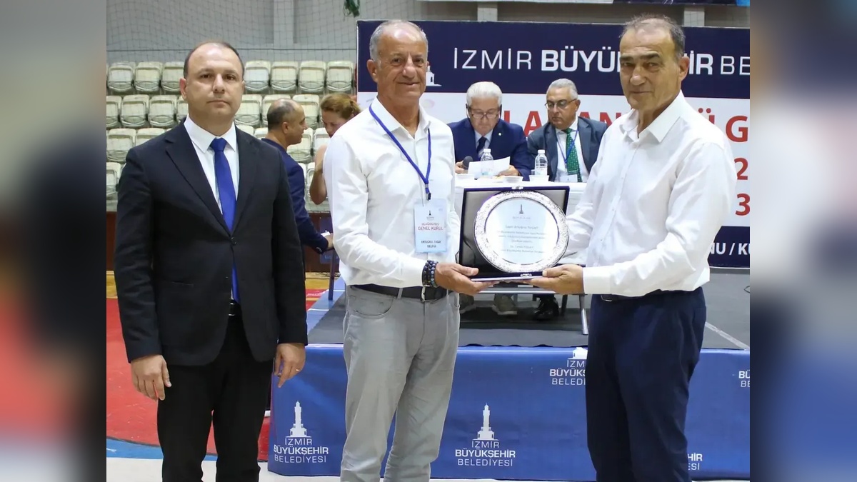 İzmir Büyükşehir Belediyesi Spor Kulübü'nün yeni başkanı Berkhan Alptekin seçildi