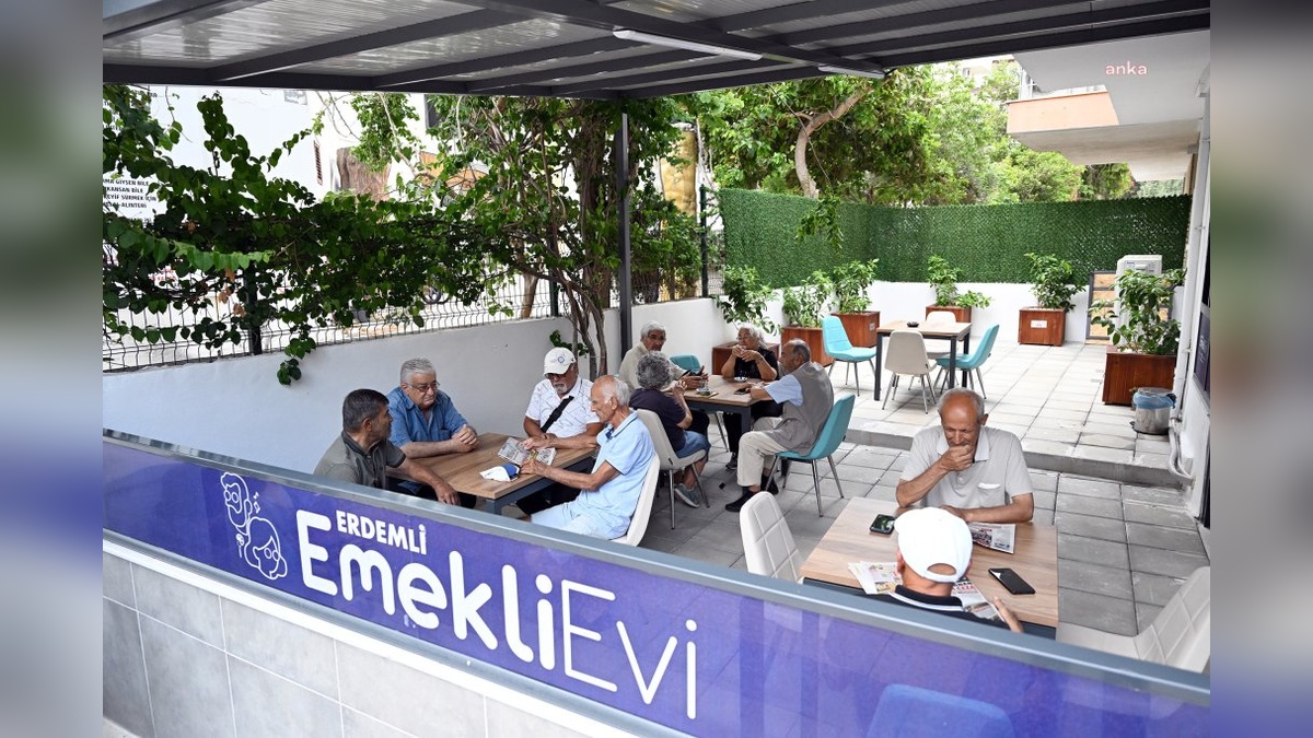 Mersin'de emekliler için yeni Emekli Evi hizmete açıldı