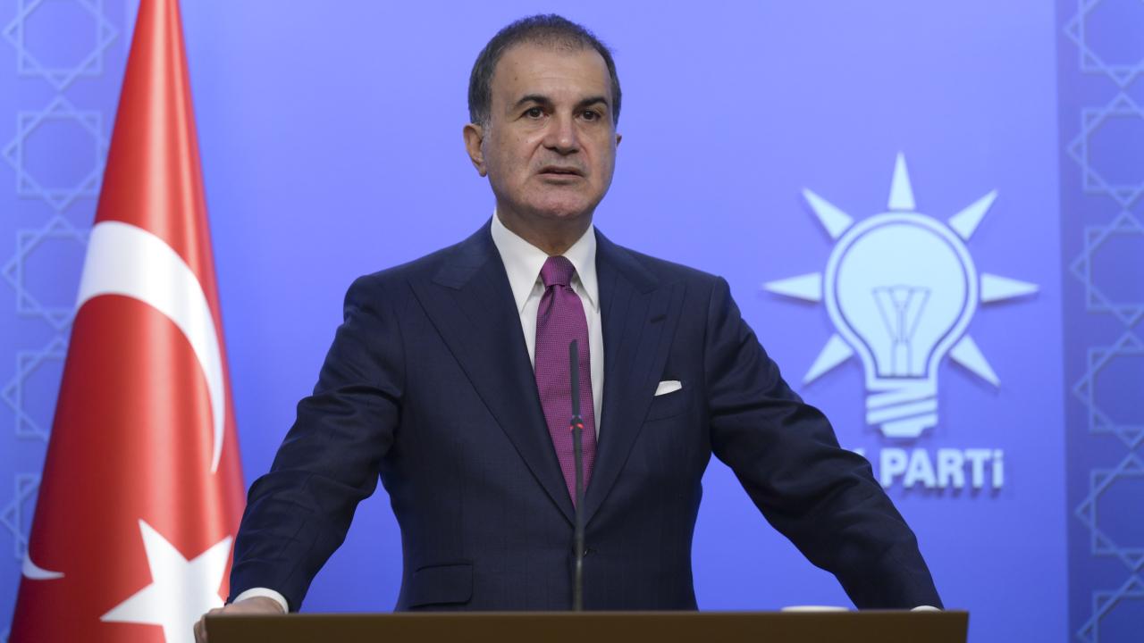 omer-celik-aa-2129611.jpg