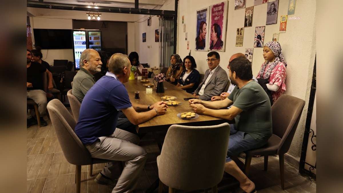 Kütahya Belediye Başkanı Kahveci: Salako filminin gösteriminde vatandaşlarla buluştu