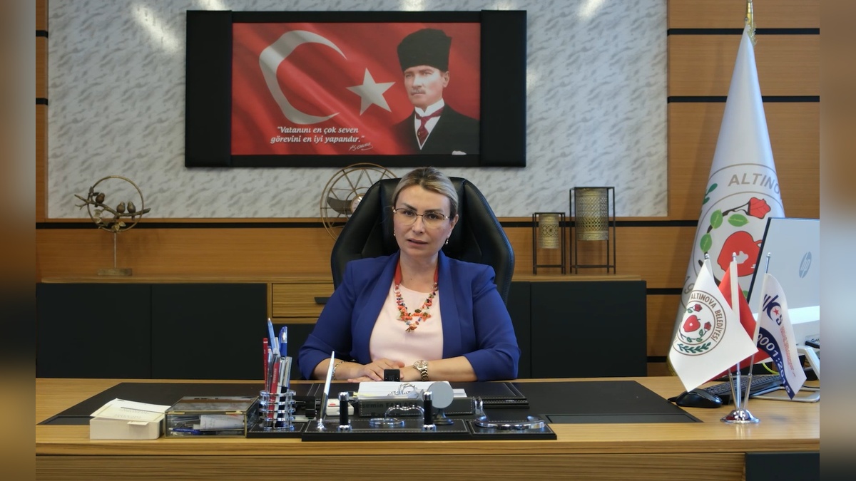 Yalova Altınova Belediye Başkanı Fazlaca CHP'den istifa etti