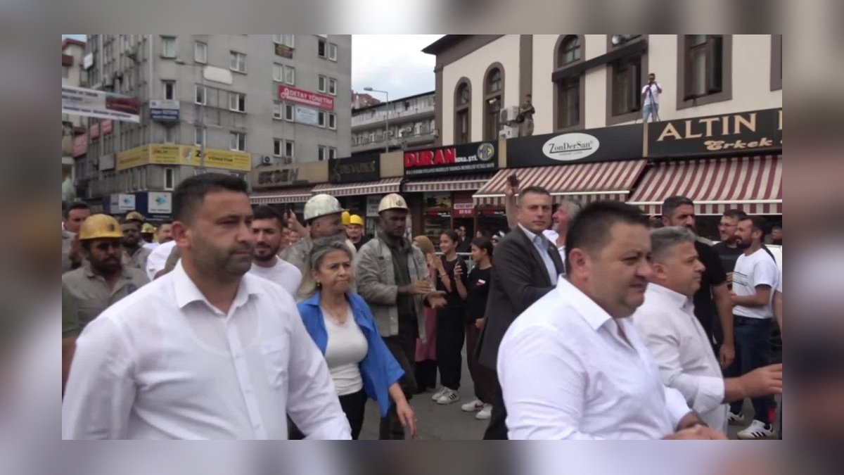 Zonguldak'ta kamu işçileri düşük zam teklifine tepki gösterdi