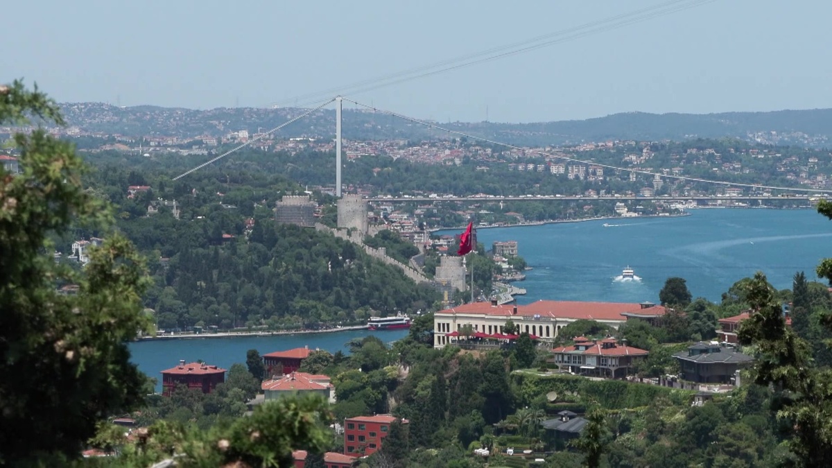 İstanbul'da sıcaklık 35 derecenin üzerine çıkacak: Nemle bunaltıcılık artacak