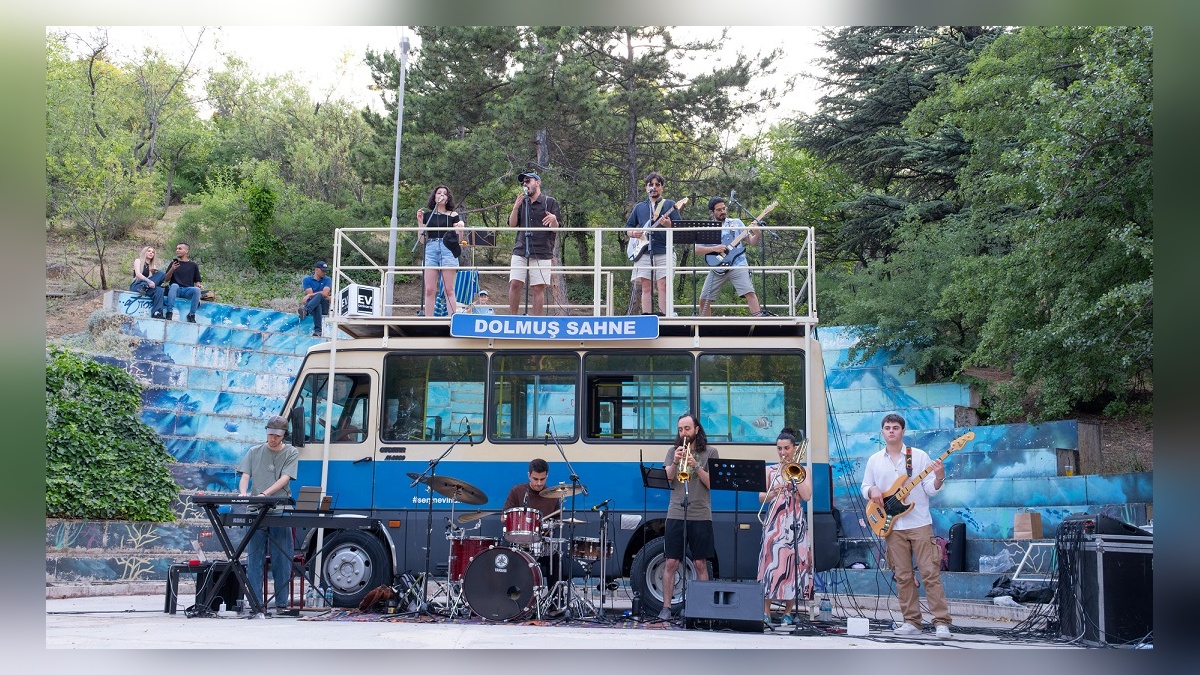 Ankara'da ücretsiz konserler: 'Dolmuş Sahne' parklarda müzik şöleni sunuyor