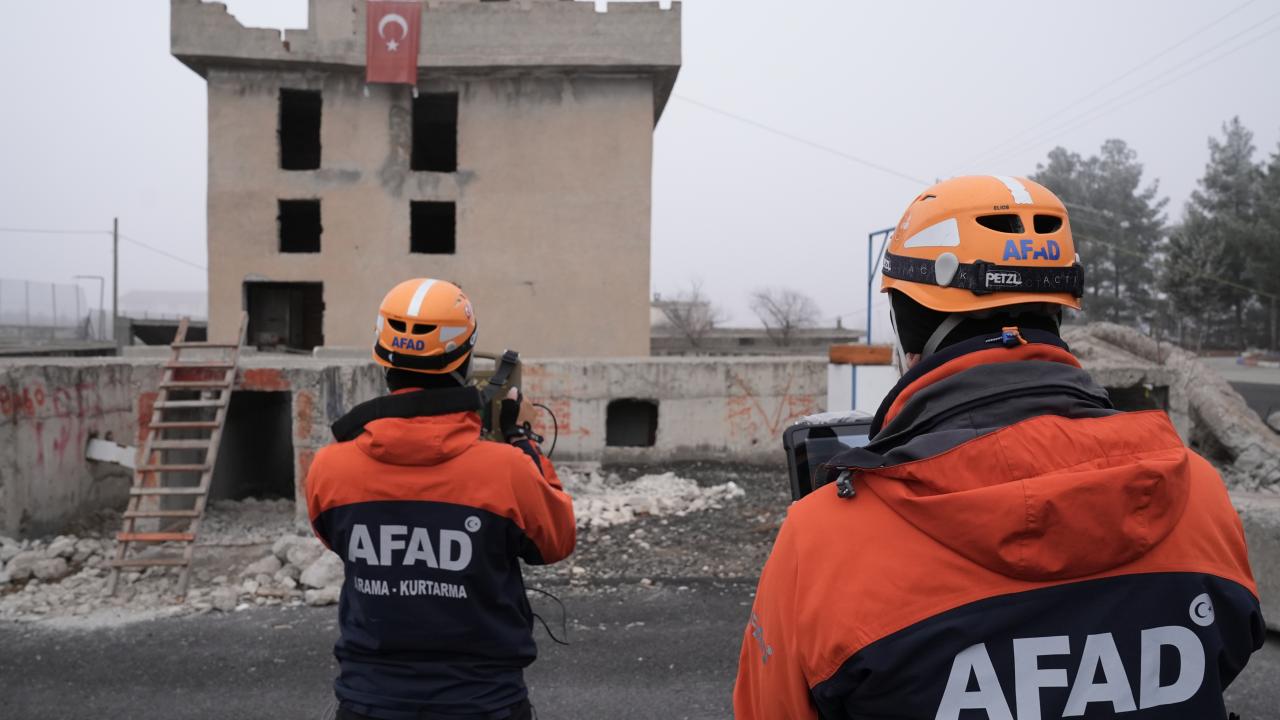 afad-aa-2356700.jpg