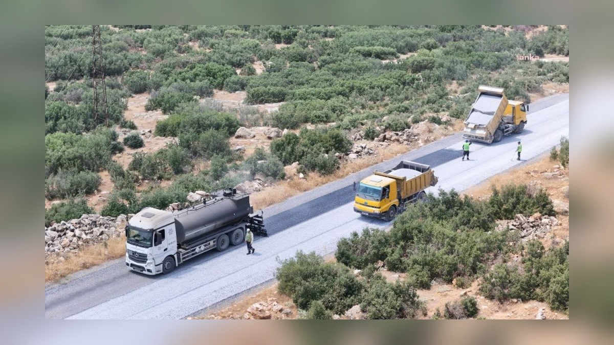 Aydın Büyükşehir Belediyesi: Karacasu'da yol yenileme çalışmaları başladı