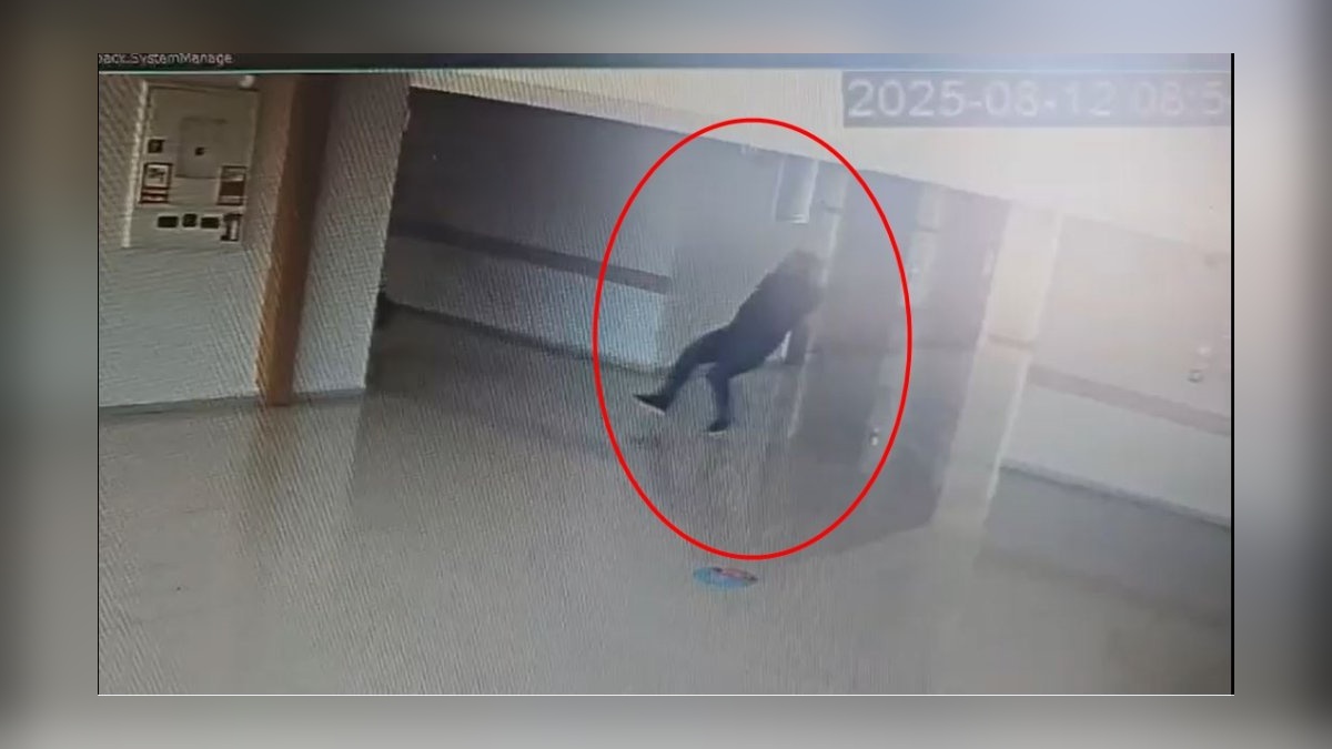 Kızıltepe'de sağlık personeli 'mavi kod' çağrısına giderken düştü
