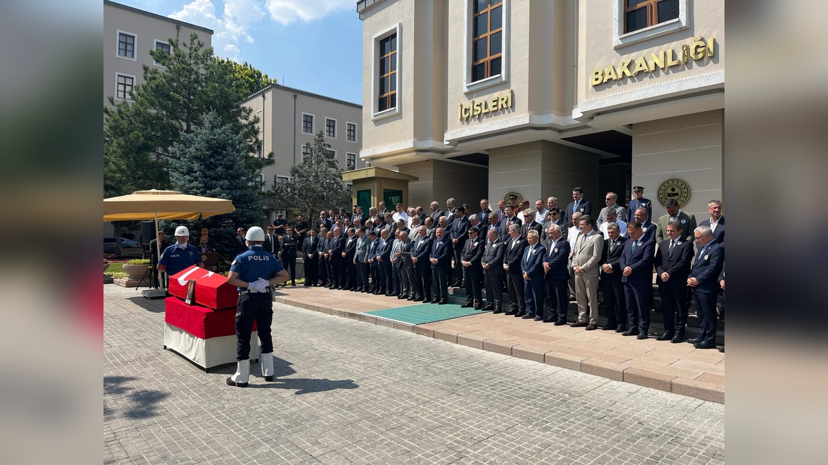 Ankara'da Mülkiye Başmüfettişi Karaömeroğlu için tören düzenlendi