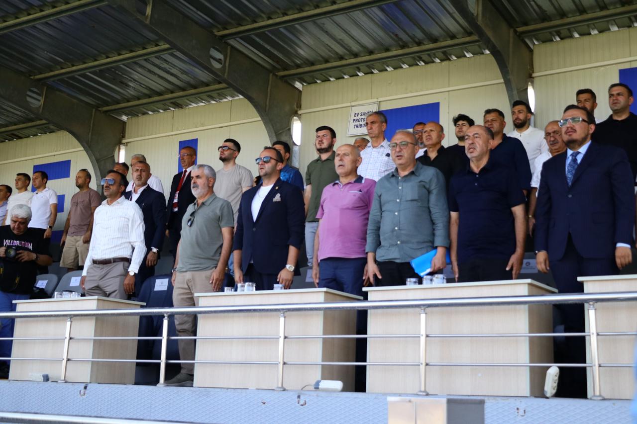 yalniz-birakmadilar.jpg