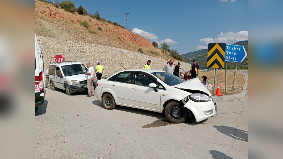 Amasya'da trafik kazası: 5 yaralı