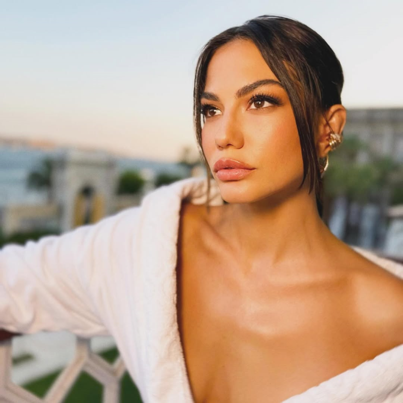 demet-ozdemir-2-1.png
