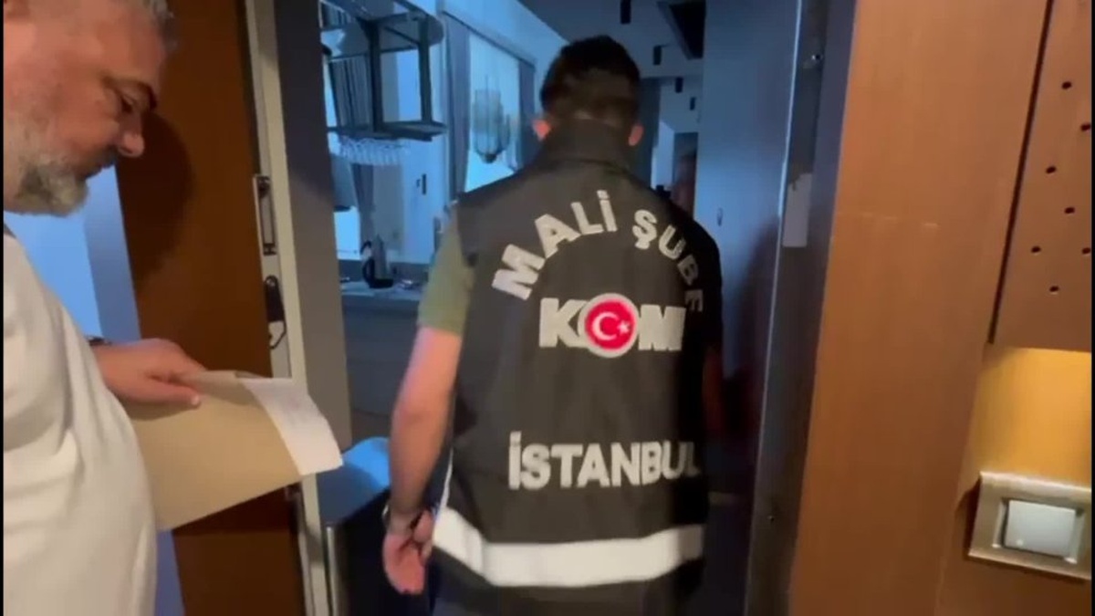 İstanbul'da 'bıçak parası' operasyonu: 11 şüpheli gözaltında