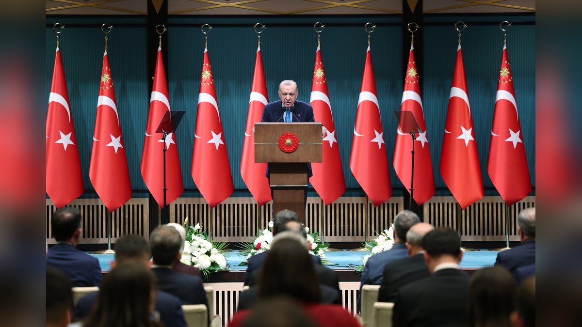 Erdoğan: İsrail'in Gazze'ye saldırısı ve İran'a yönelik saldırı bölgeyi tehdit ediyor