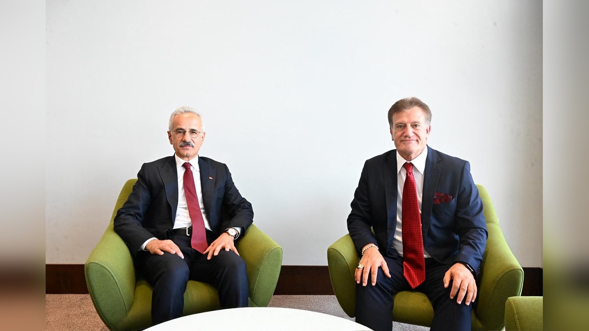 Uraloğlu: KKTC'de ulaşımı kolaylaştıracak projelerin açılışı yapılacak