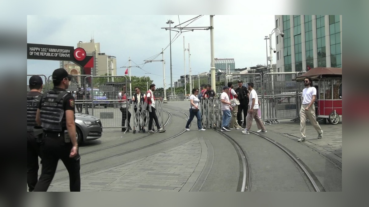 Taksim'de Leman Dergisi protestosu: Toplantı ve gösteri yürüyüşü yasaklandı
